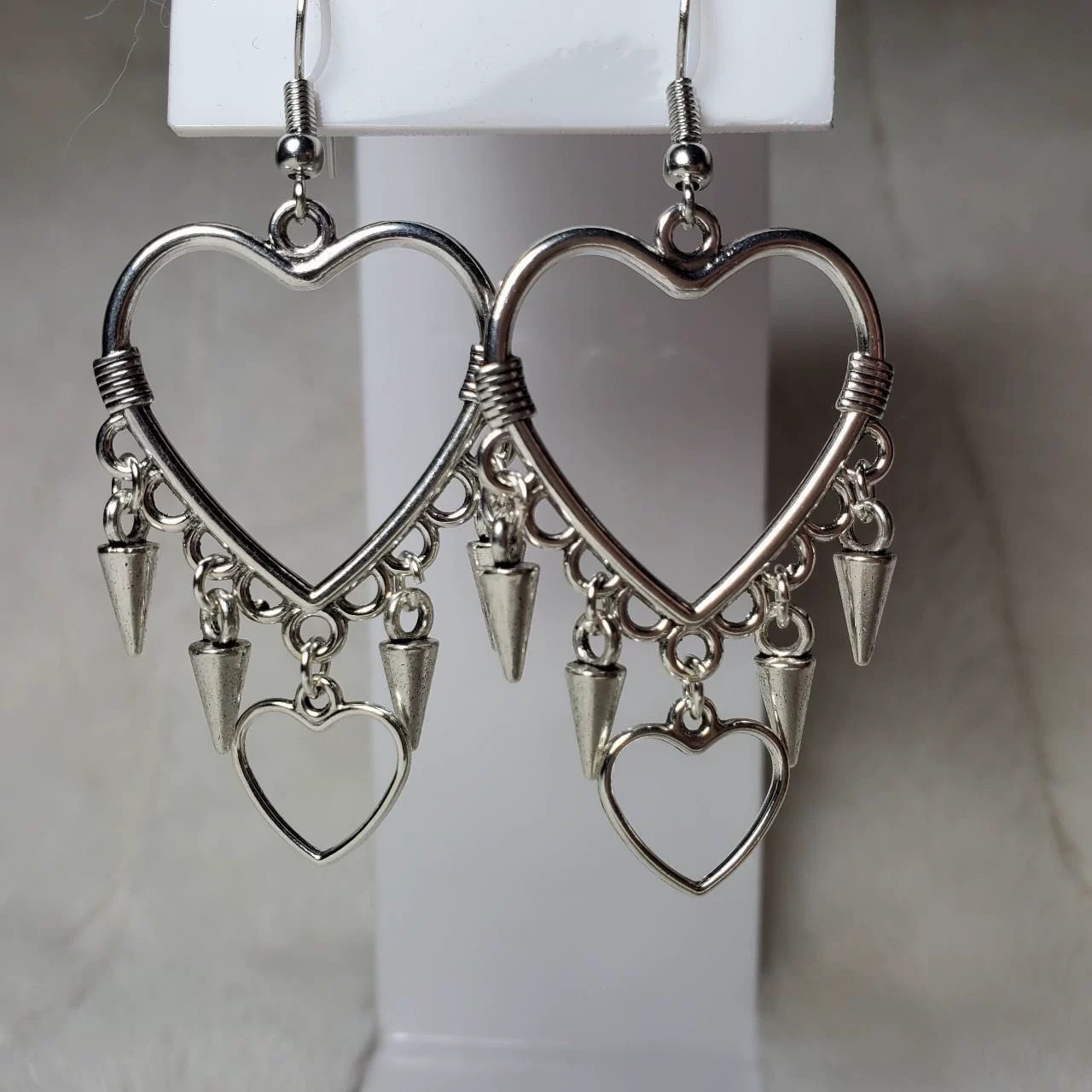 Punk Rivet Earrings For Women  - Women'S Victorian Accessories incelemesi ve fiyatı